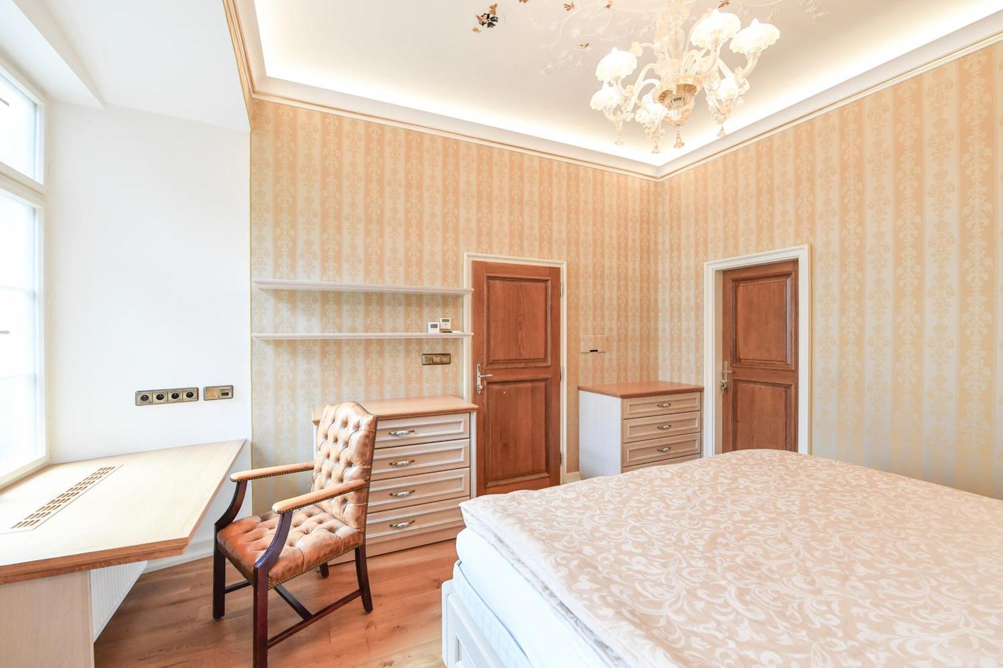 St Giles Sauna And Pool Table Apt Praha